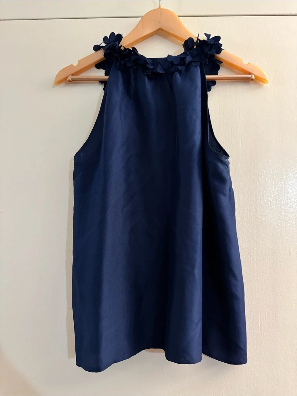 J. Crew navy blue silk blouse with a distinctive rosette ruffle collar Size 6